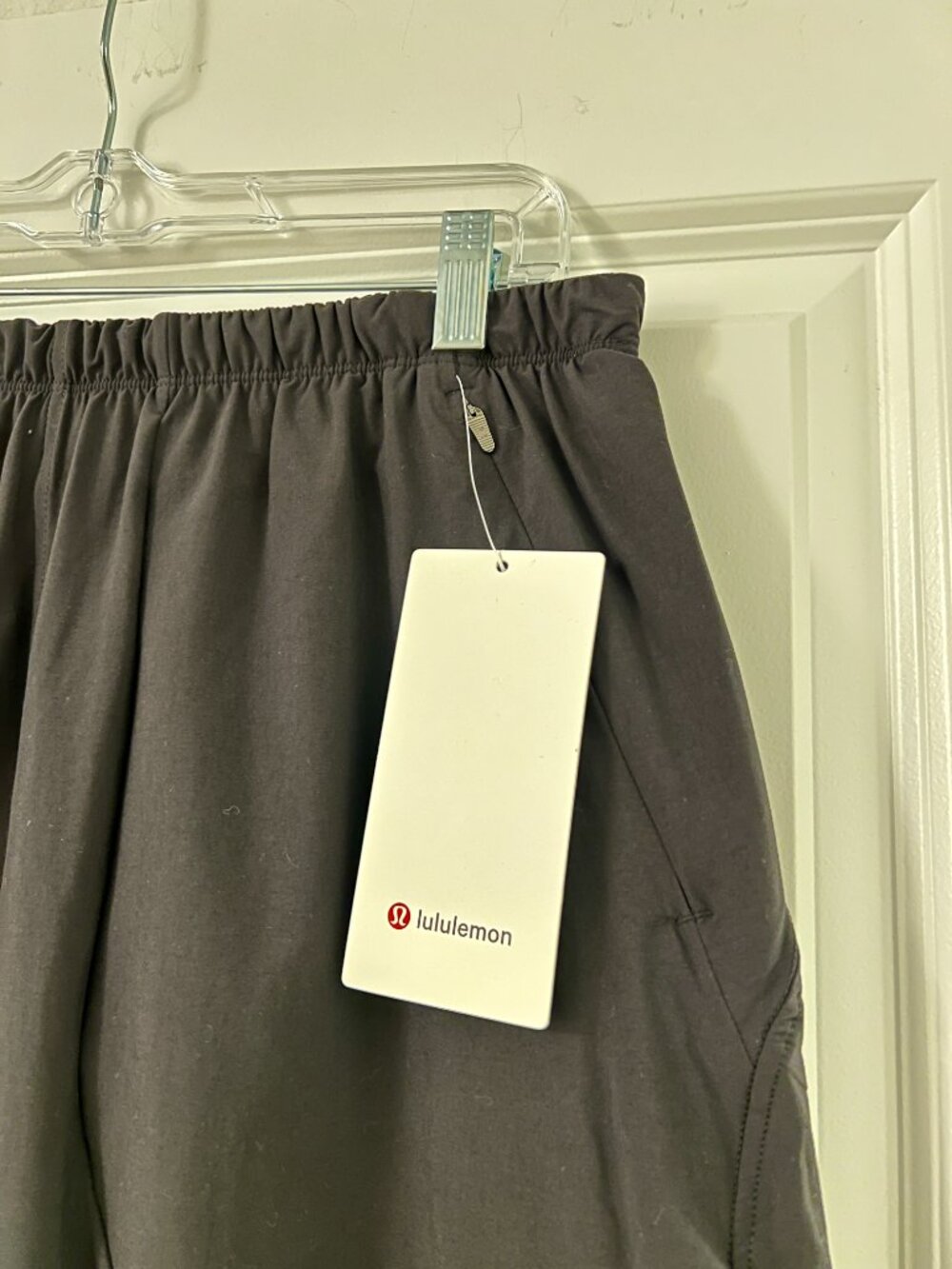 Lulu Lemon Black Lightweight Swift Barrel Leg Crop Pants, NEW - Picture 2 of 4